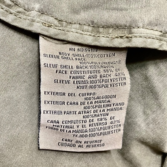 Levi's Women's Army Green Camouflage Jacket with Black Faux Leather Sleeves Sz M - Picture 10 of 11